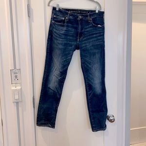 Dark blue American Eagle Jeans, only worn once!